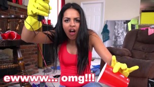 BANGBROS – Latin Housekeeper Vienna Black Accepts My Indecent Proposal