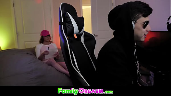FamilyOrgasm.com ⏩ Annoying Stepsis Preffers To Fuck her Stepbro Than Doing Homeworks – Juan El Caballo Loco, Kenzie Madison