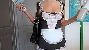 Slimthick Vic – The Blonde Cleans The House, And The Owners Cock Has Time To Suck