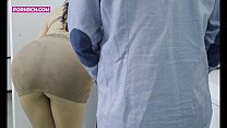 A recently divorced milf is so horny that she fucks the appraiser in the ex-husband’s house. An ass and big tits Latina who wants hardcore anal sex and never stops squirting. PORNBCN 4K
