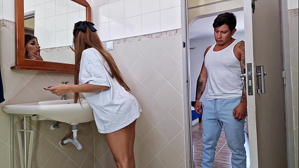 I secretly fucked my stepsister in my parents’ bathroom