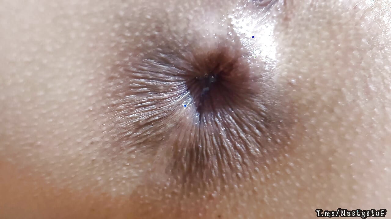Hungry ass hole wants to eat . enjoy close-up anal 4K