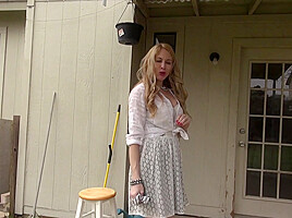 Naughty Milf Playing With A Vibrator – MatureNl