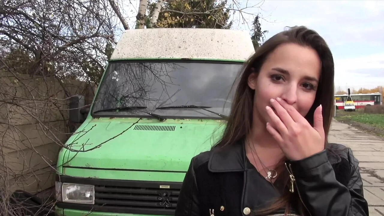 Amirah Adara gives amazing blowjob and nice fuck for help with a broken car